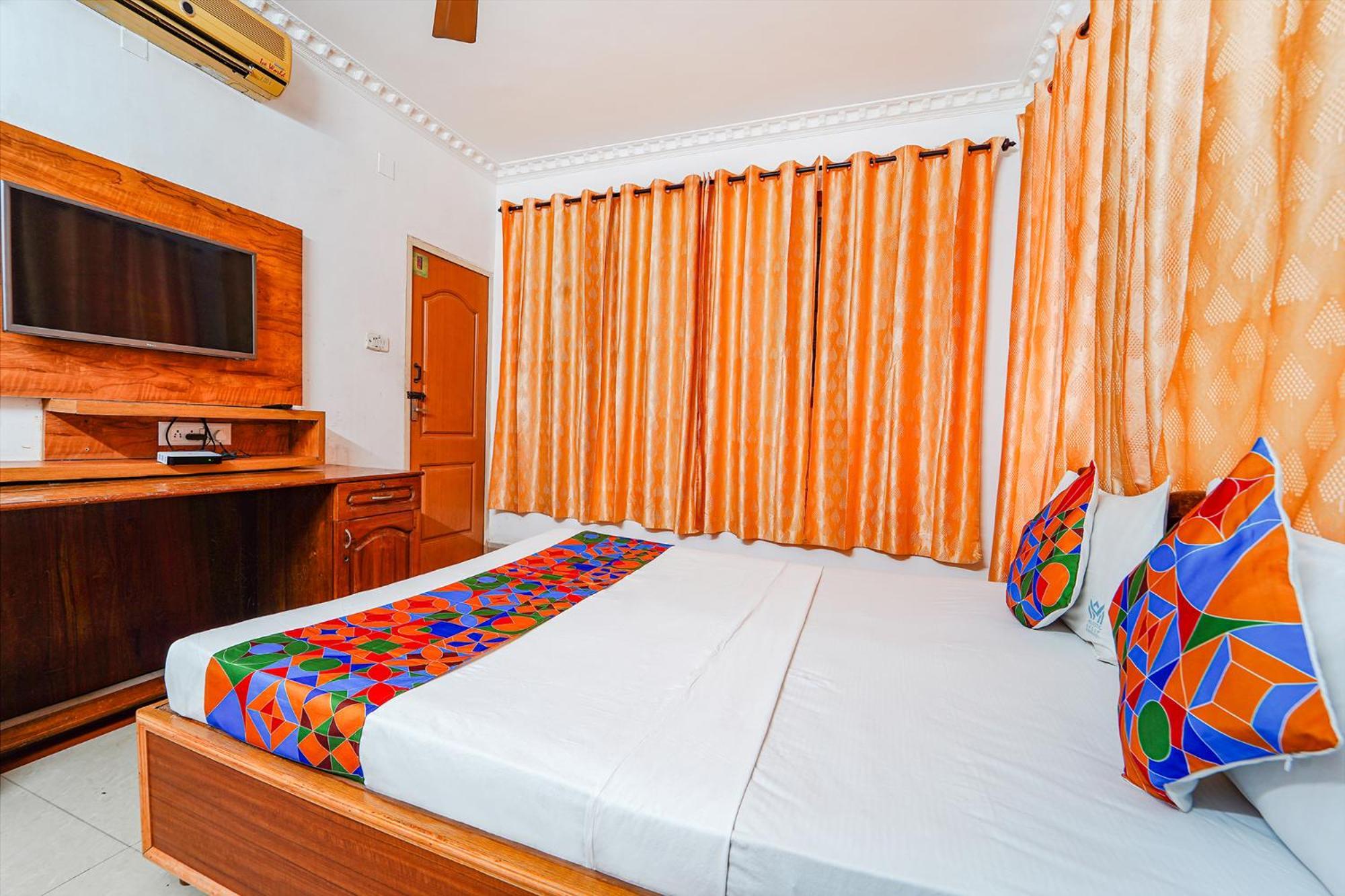 Fabexpress Majestic Inn Thiruvananthapuram Exterior photo